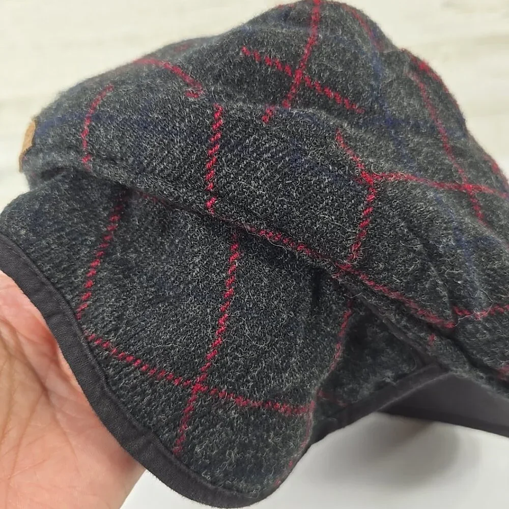 WOOLRICH MEN'S SIZE SMALL MEDIUM NEWSBOY CAP STYLE GRAY PLAID ACRYLIC WOOL *FLAW